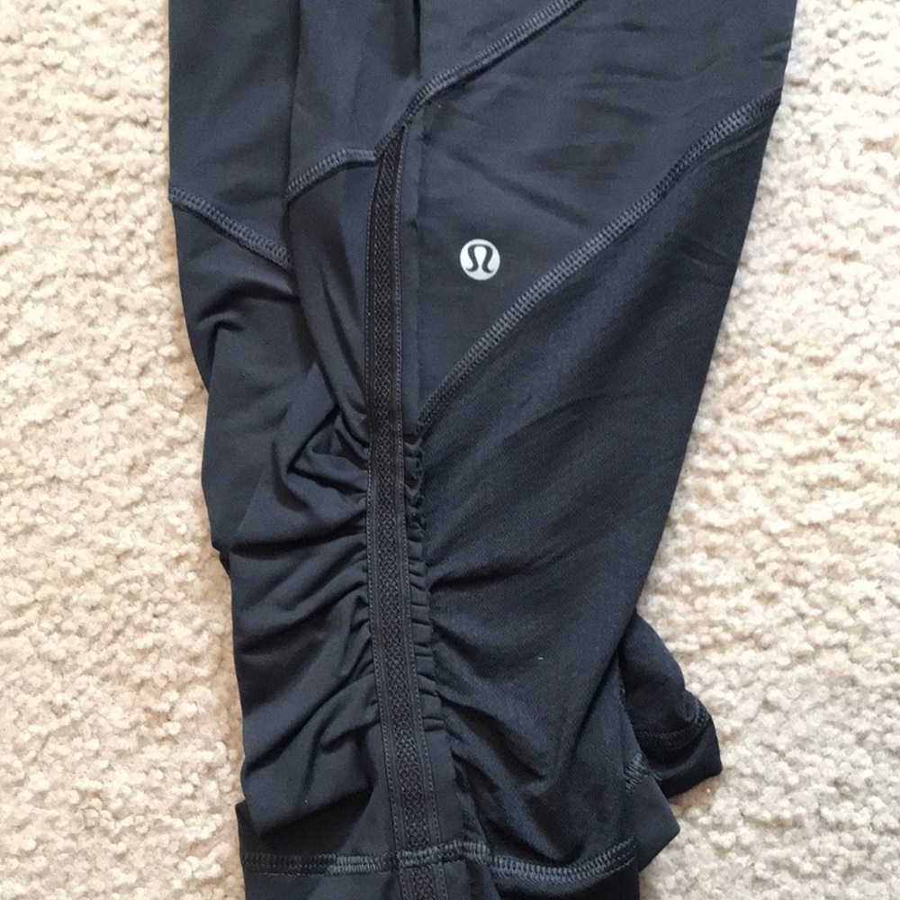 lululemon - Picture 2 of 5